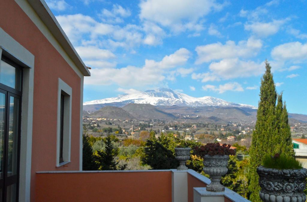 Villa Bonaccorso - Antica E Maestosa Villa Con Piscina Ai Piedi Dell'Etna Viagrande Room photo